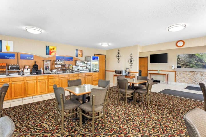 Breakfast area